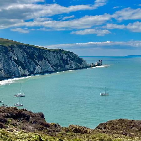 Dartmouth House Villa Totland Екстериор снимка