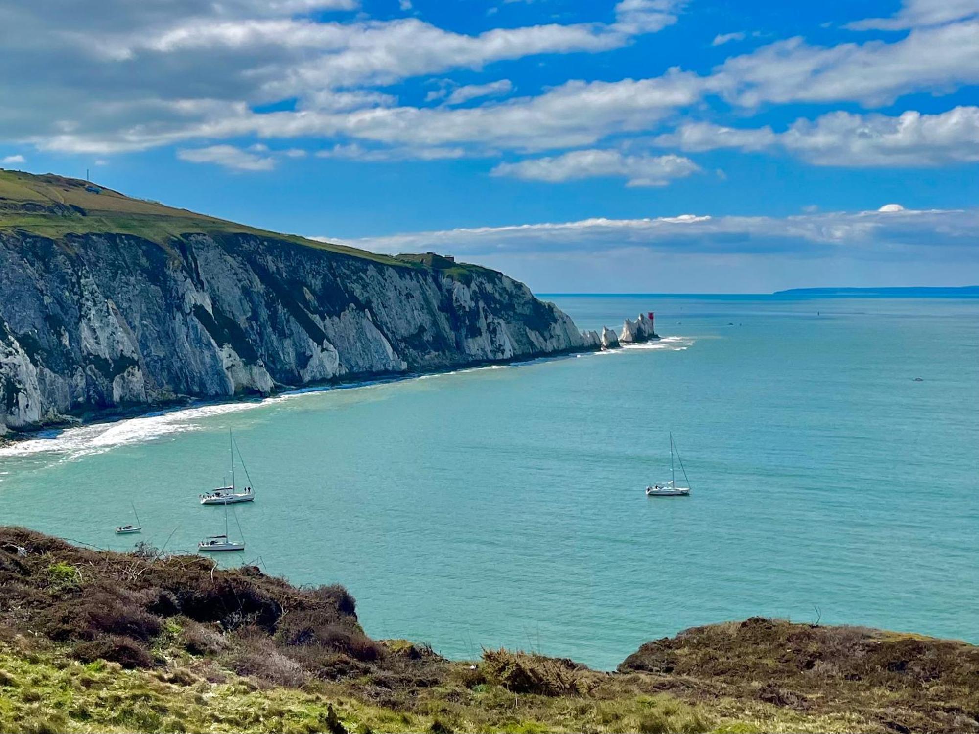 Dartmouth House Villa Totland Екстериор снимка