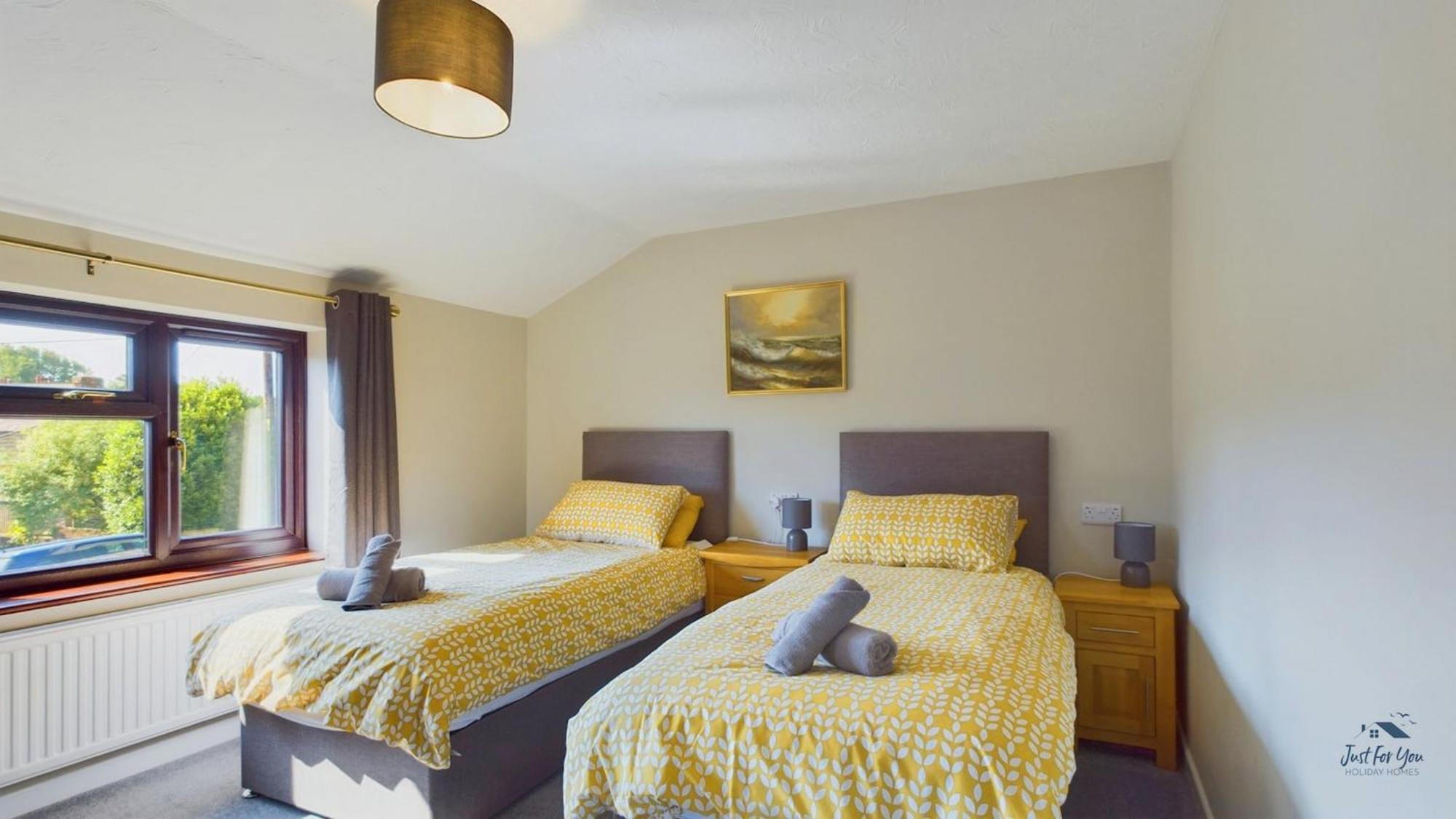 Dartmouth House Villa Totland Екстериор снимка