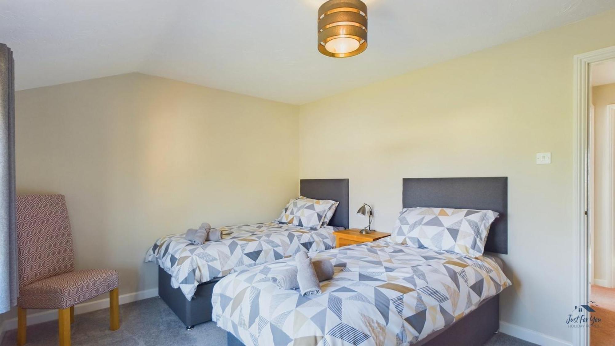 Dartmouth House Villa Totland Екстериор снимка