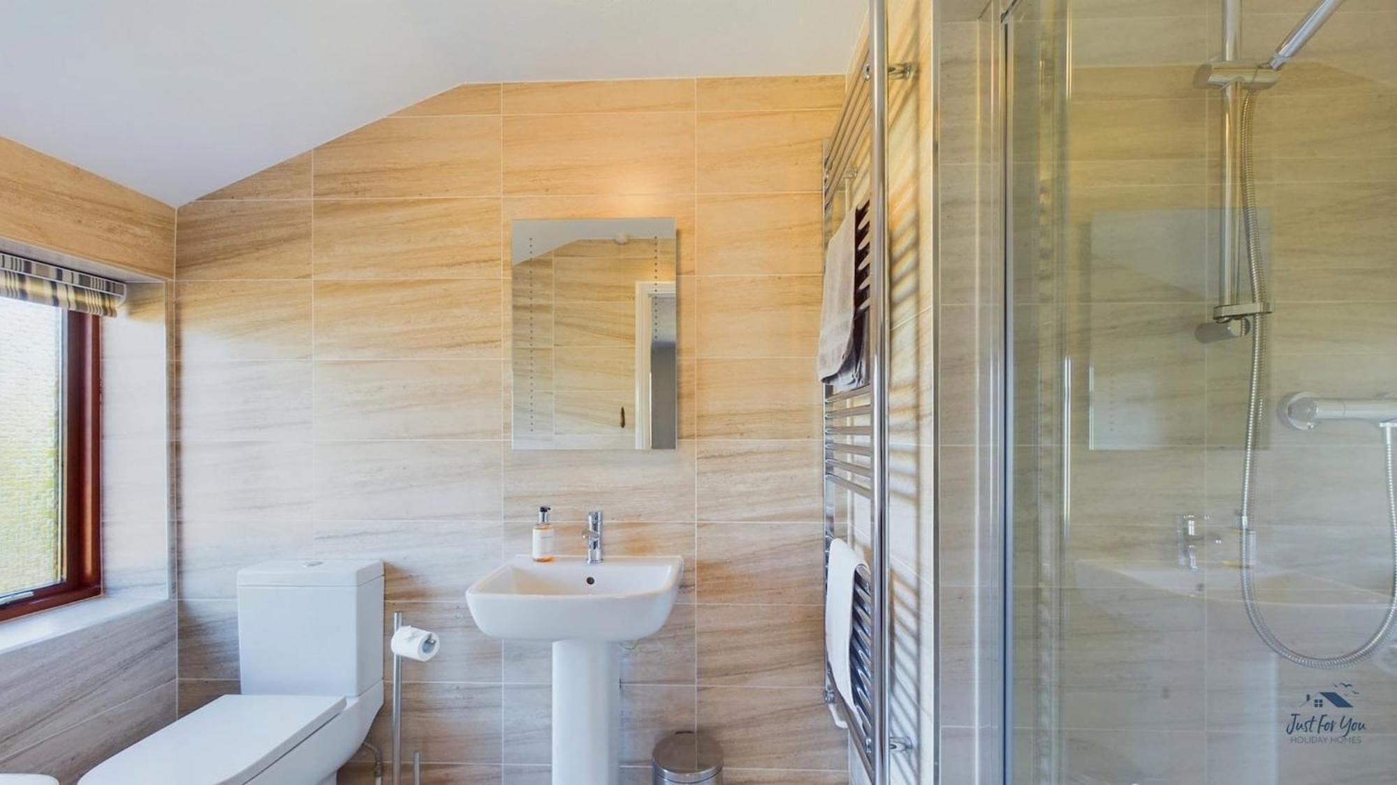 Dartmouth House Villa Totland Екстериор снимка
